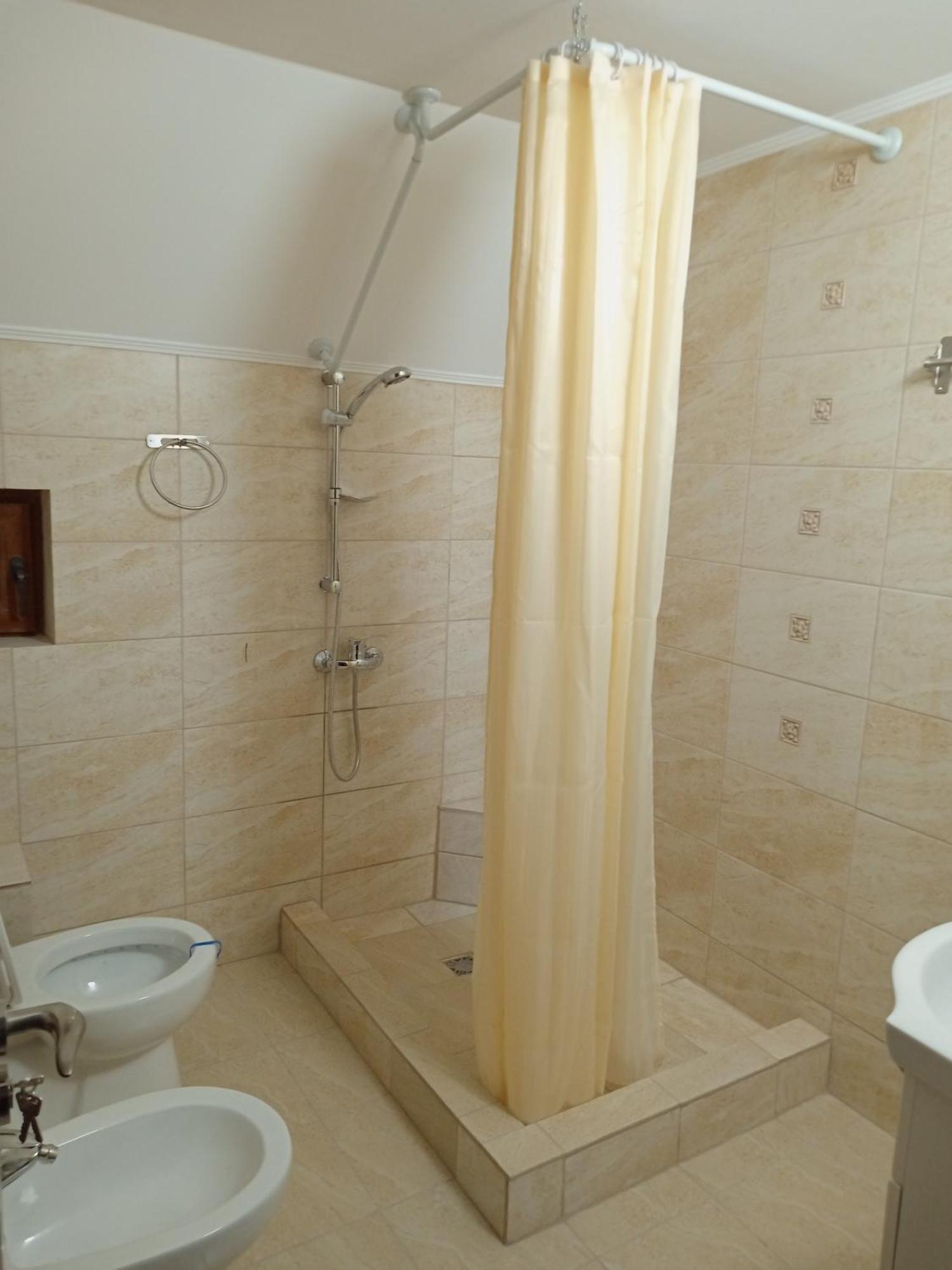 Perla Argesului, Ciubar, Piscina, Lift, Gratar, Cabana, Pensiuni, Hotel Cazare Transfagarasan Curtea De Arges Albestii de Arges Luaran gambar