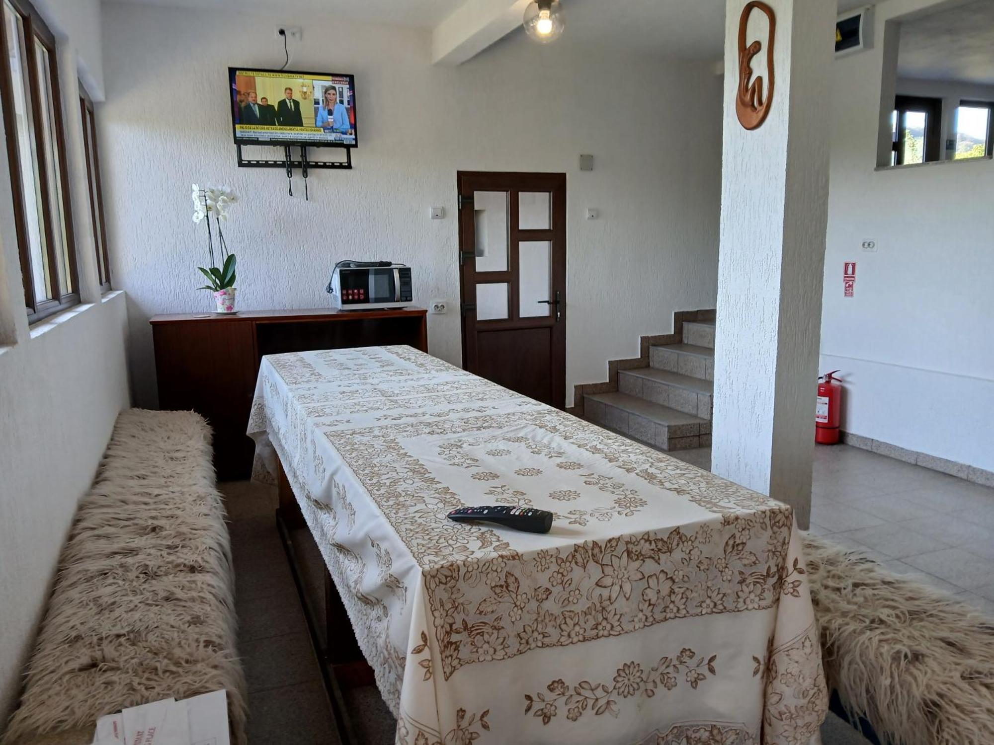 Perla Argesului, Ciubar, Piscina, Lift, Gratar, Cabana, Pensiuni, Hotel Cazare Transfagarasan Curtea De Arges Albestii de Arges Luaran gambar