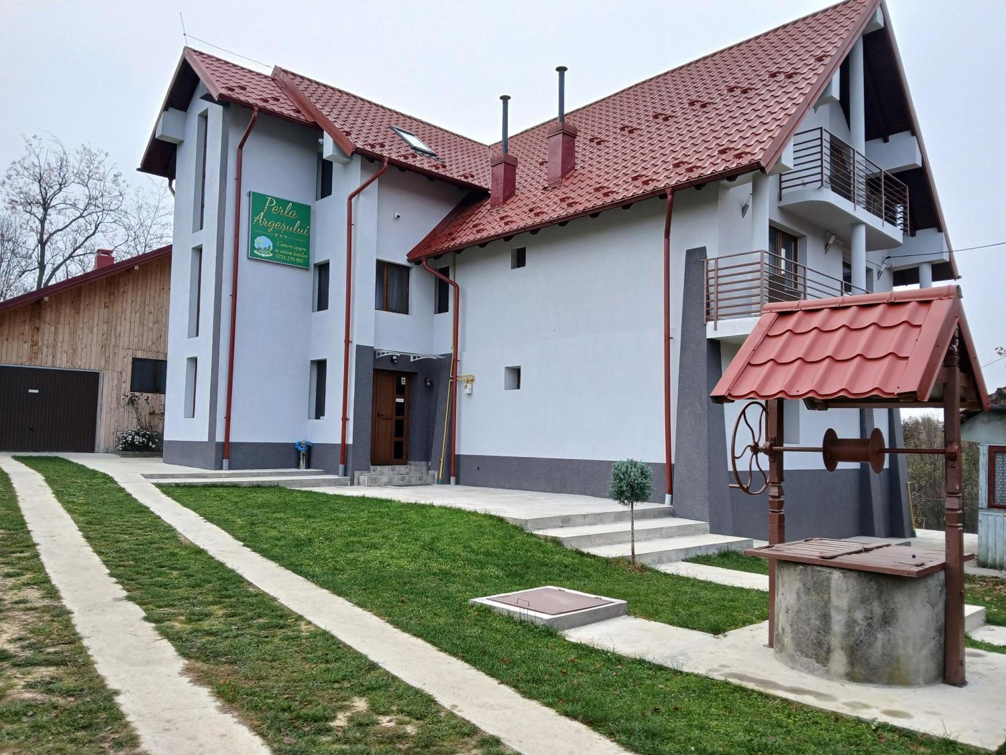 Perla Argesului, Ciubar, Piscina, Lift, Gratar, Cabana, Pensiuni, Hotel Cazare Transfagarasan Curtea De Arges Albestii de Arges Luaran gambar