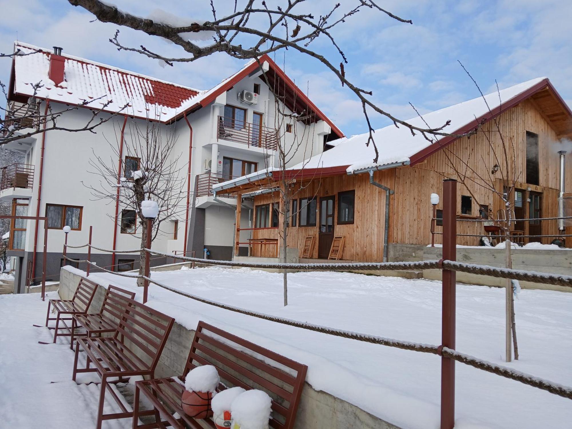 Perla Argesului, Ciubar, Piscina, Lift, Gratar, Cabana, Pensiuni, Hotel Cazare Transfagarasan Curtea De Arges Albestii de Arges Luaran gambar